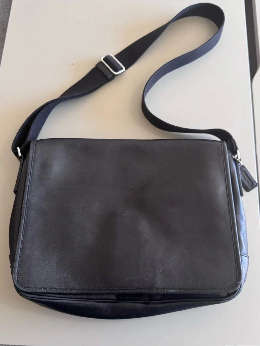Vintage Coach Black Leather Metropolitan Messenger Bag with Adjustable Strap